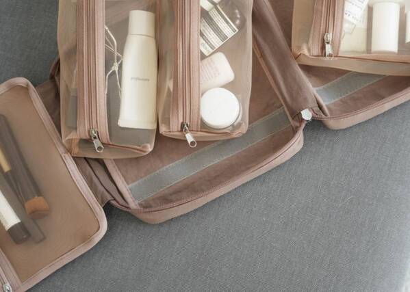 人それぞれ「使いやすい仕分け方」ができる吊り下げポーチ、みんなはどう使っている？GWや夏休みの旅行前におさらい！【インスタグラマーさんのもの選び】[PR]