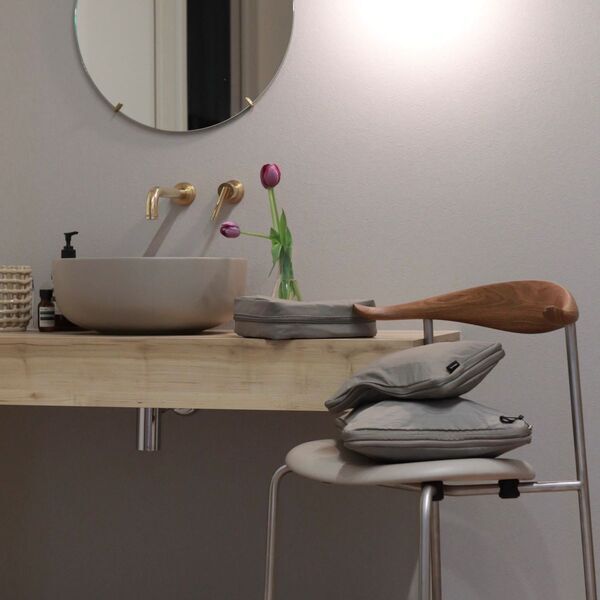 人それぞれ「使いやすい仕分け方」ができる吊り下げポーチ、みんなはどう使っている？GWや夏休みの旅行前におさらい！【インスタグラマーさんのもの選び】[PR]