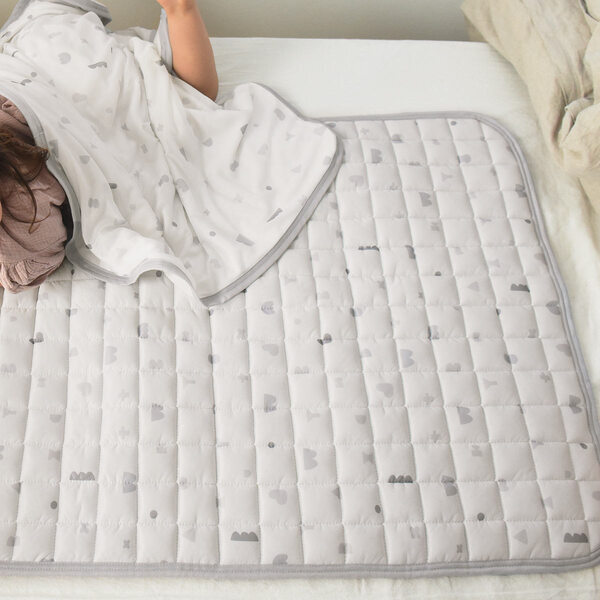 暑がりキッズ＆ベビーが涼しく眠れる！夏の抱っことネンネに「接触冷感」２シリーズで暑さ対策[PR]