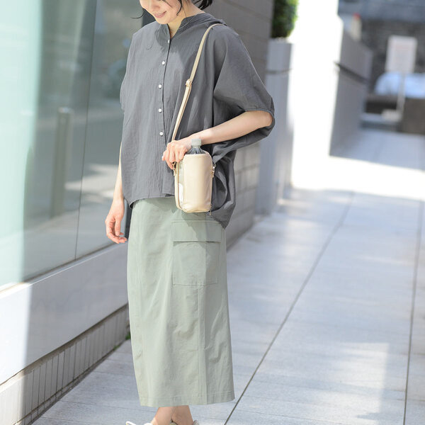 飲み物なしでは出歩けない！街歩き、運動会、お散歩、旅行にも、ハンズフリーでドリンクを持ち歩けるスマホショルダー[PR]