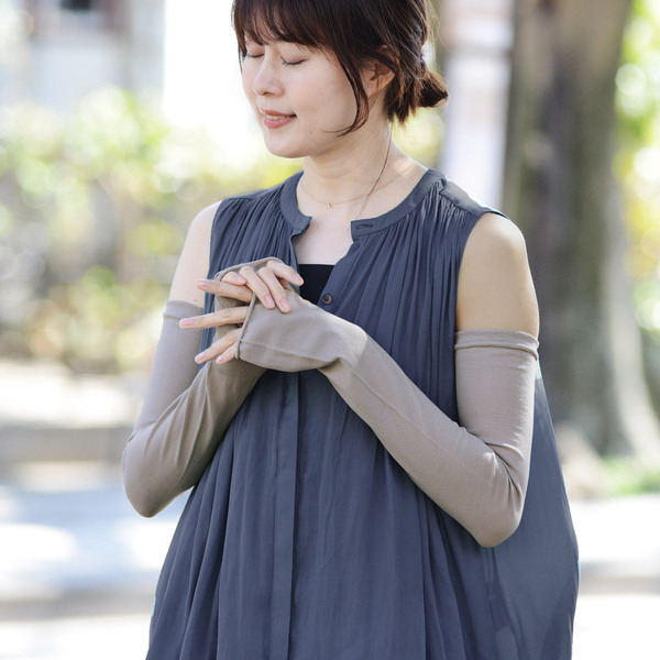 手軽に、でもしっかり日焼け予防したい！そんな願いを叶える「片腕5秒で装着完了アームカバー」スタッフ着用レポート[PR]