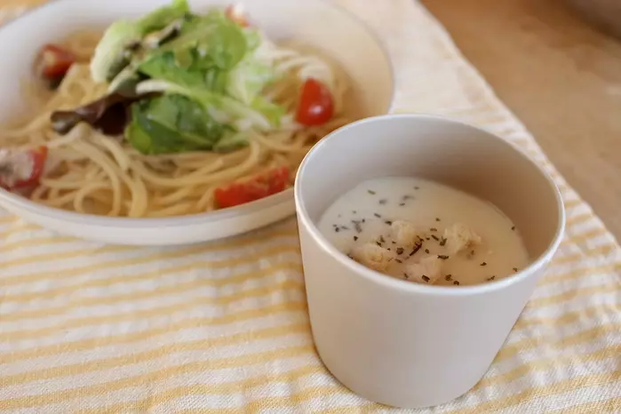 ひんやり麺が映える！夏の食卓の盛り上げに「割れないそば皿＆そば猪口」