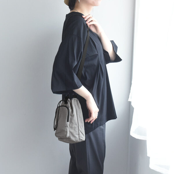 小さめバッグ新時代、いまどきのミニバッグは「しっかりモノの機能派」全４タイプ[PR]