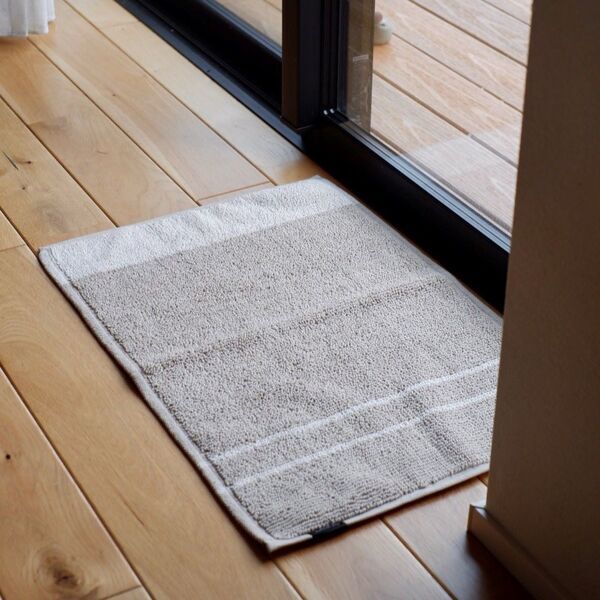 これからの季節に、こんなの欲しかった。手織りのパイルバスマットでお風呂を「夏」に衣替え【インスタグラマーさんのもの選び】[PR]