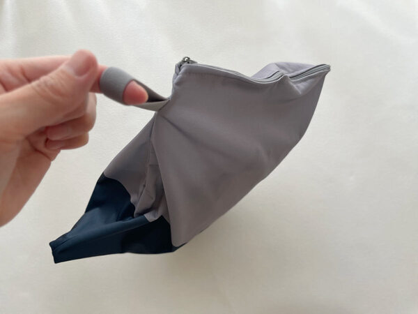 夏の水遊びに便利！ 「濡れたまま収納できる防水ポーチ」