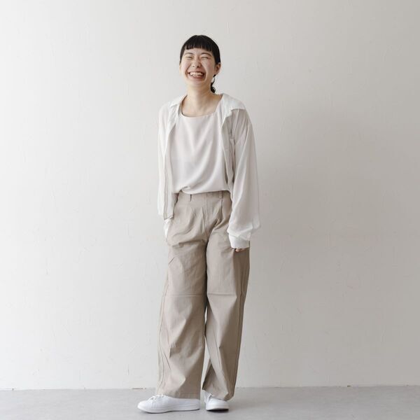 パンツ×シャツがやっぱり無敵。この夏を100％楽しむパンツコーデに、スタッフが挑戦！[PR]