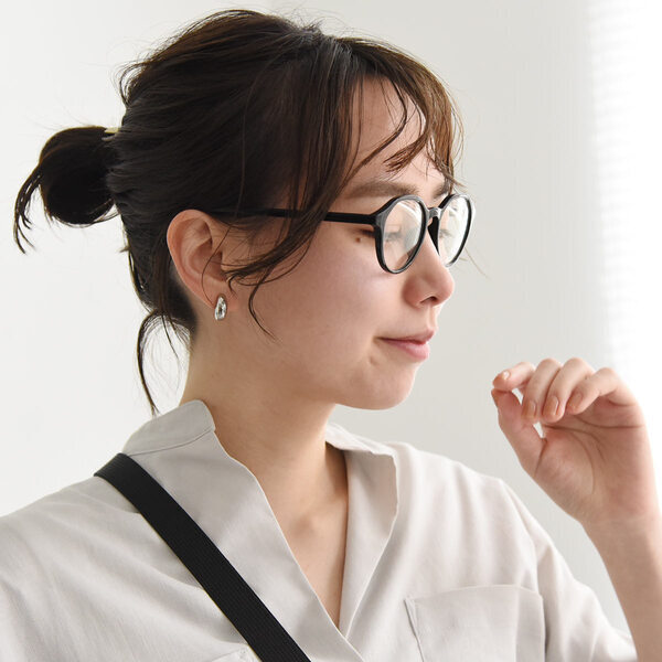 夏の紫外線対策必需品！「ATELIER BRUGGE（アトリエブルージュ）ボストンサングラス」スタッフコーディネート一挙公開[PR]