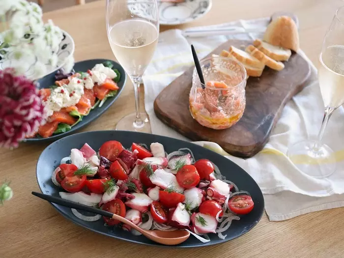 揃えたいのはこの3枚!オーバルプレートでたのしむ初夏のテーブルコーディネート