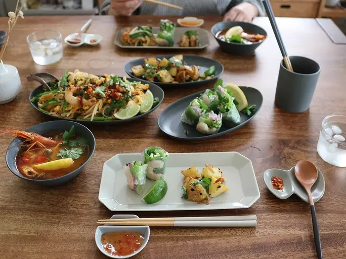 揃えたいのはこの3枚！オーバルプレートでたのしむ初夏のテーブルコーディネート