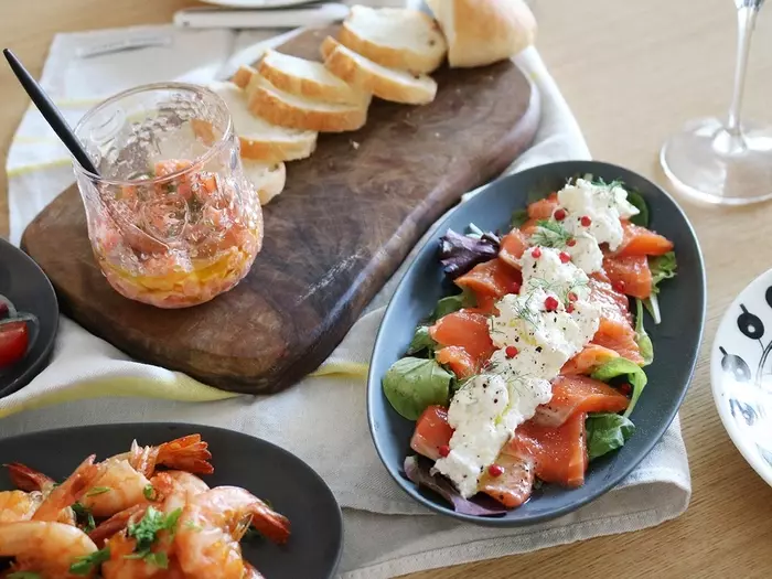 揃えたいのはこの3枚!オーバルプレートでたのしむ初夏のテーブルコーディネート