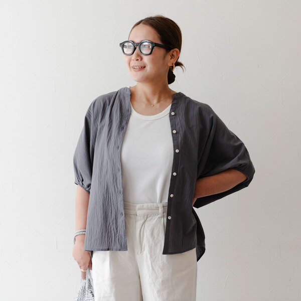 カジュアルにもきれいめにも着こなせる、Tシャツブラウス＆バンザイドルマン。あなたはどっち派？[PR]