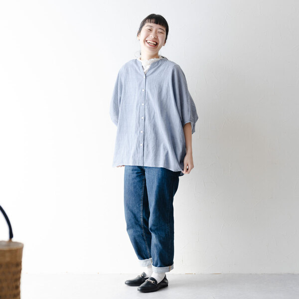 カジュアルにもきれいめにも着こなせる、Tシャツブラウス＆バンザイドルマン。あなたはどっち派？[PR]