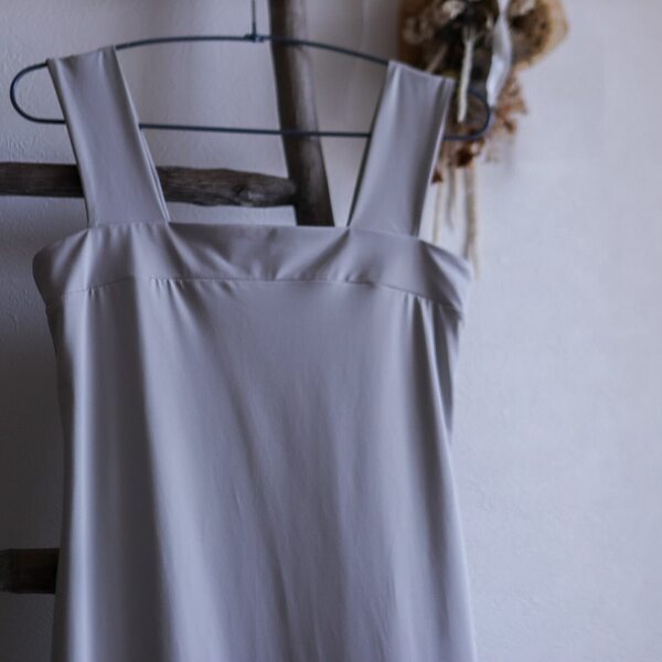 夏コーデのお悩みを一発解決してくれる「チラ見え防止インナー」。今年最速の使用レポが、インスタグラマーさんから届きました。[PR]