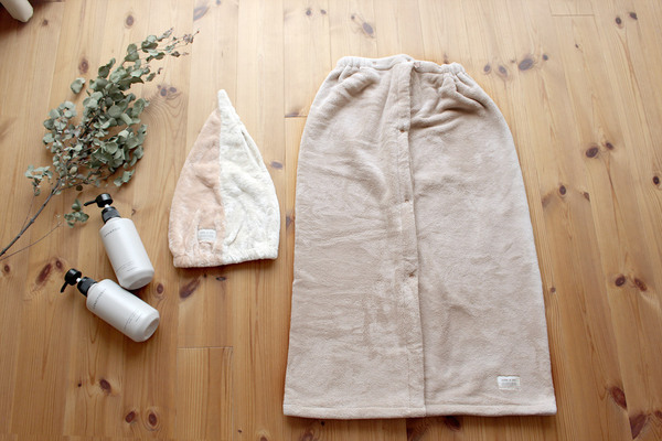 「濡れたままウロウロしない！」自由なキッズには、瞬間吸水タオル＆キャップで先手必勝[PR]