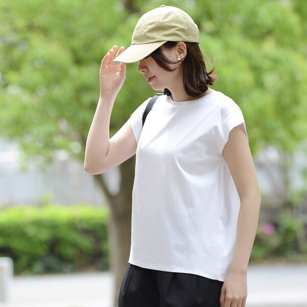 夏を気持ち良く過ごすために。快適指数を上げる、今どきの賢いトップス選び！[PR]