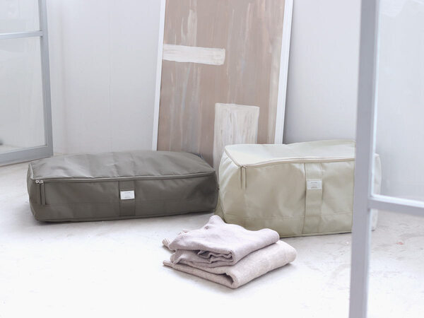 オフシーズンの衣類や寝具の片付けに。クローゼットもお部屋もスッキリ整う「ソフトタイプのbon moment 衣類収納ケース」[PR]