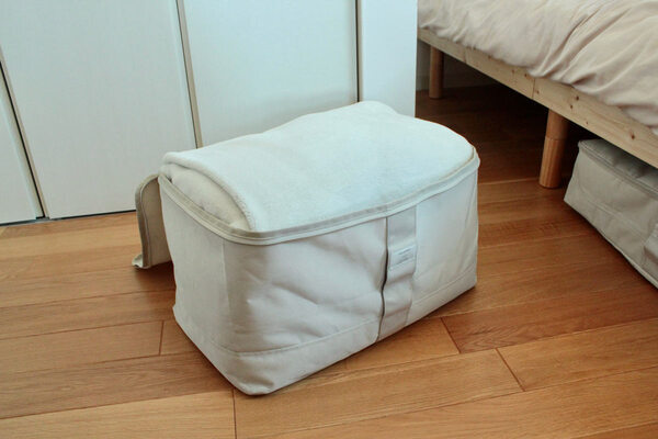 オフシーズンの衣類や寝具の片付けに。クローゼットもお部屋もスッキリ整う「ソフトタイプのbon moment 衣類収納ケース」[PR]