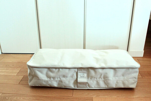 オフシーズンの衣類や寝具の片付けに。クローゼットもお部屋もスッキリ整う「ソフトタイプのbon moment 衣類収納ケース」[PR]