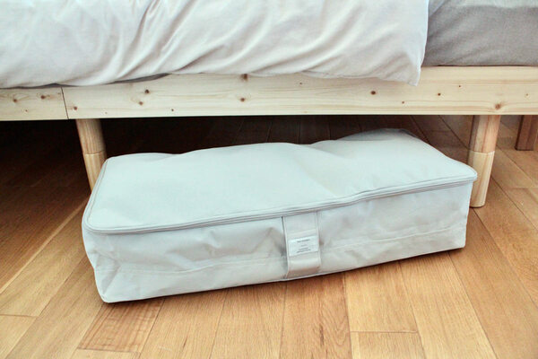 オフシーズンの衣類や寝具の片付けに。クローゼットもお部屋もスッキリ整う「ソフトタイプのbon moment 衣類収納ケース」[PR]