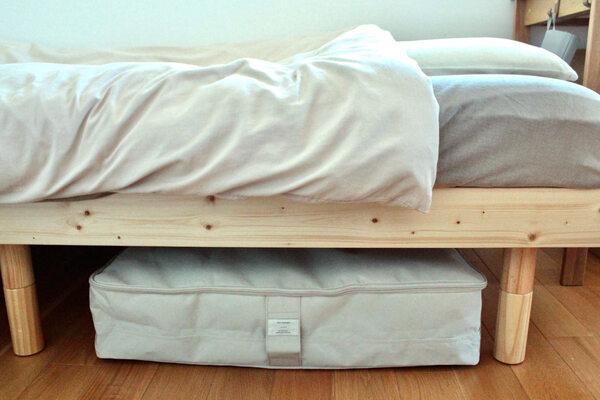 オフシーズンの衣類や寝具の片付けに。クローゼットもお部屋もスッキリ整う「ソフトタイプのbon moment 衣類収納ケース」[PR]