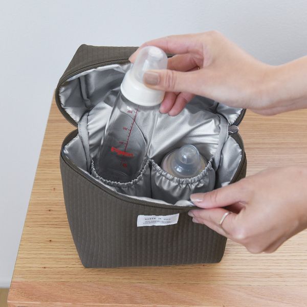 赤ちゃんとの遠出や帰省に！　たっぷり入って保冷もできる「クッカヤプー　哺乳瓶ケース」