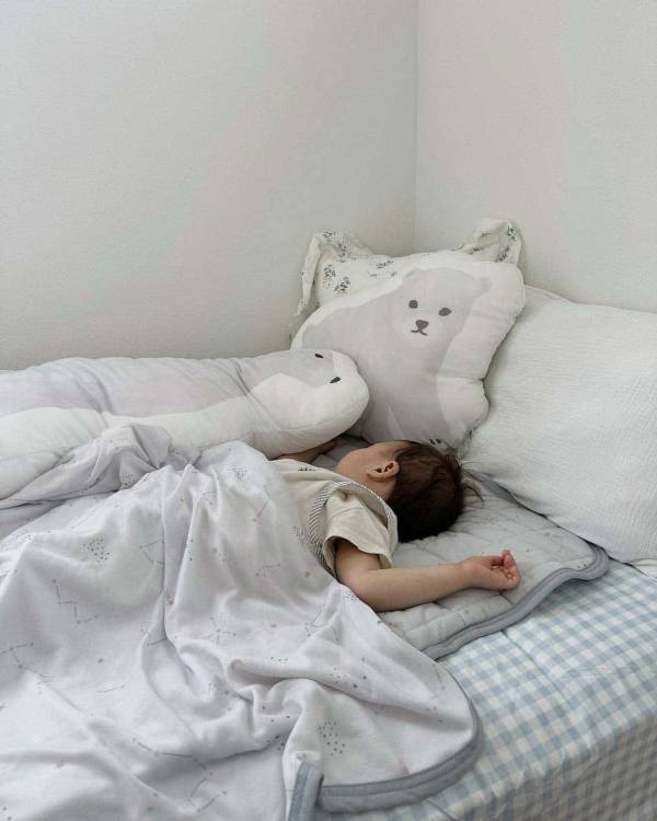 暑がりさんも、ぐっすりおやすみ。夏のお昼寝にぴったりなキッズひんやり寝具のはなし【インスタグラマーさんのもの選び】[PR]