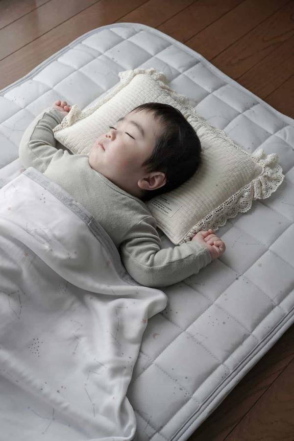 暑がりさんも、ぐっすりおやすみ。夏のお昼寝にぴったりなキッズひんやり寝具のはなし【インスタグラマーさんのもの選び】[PR]