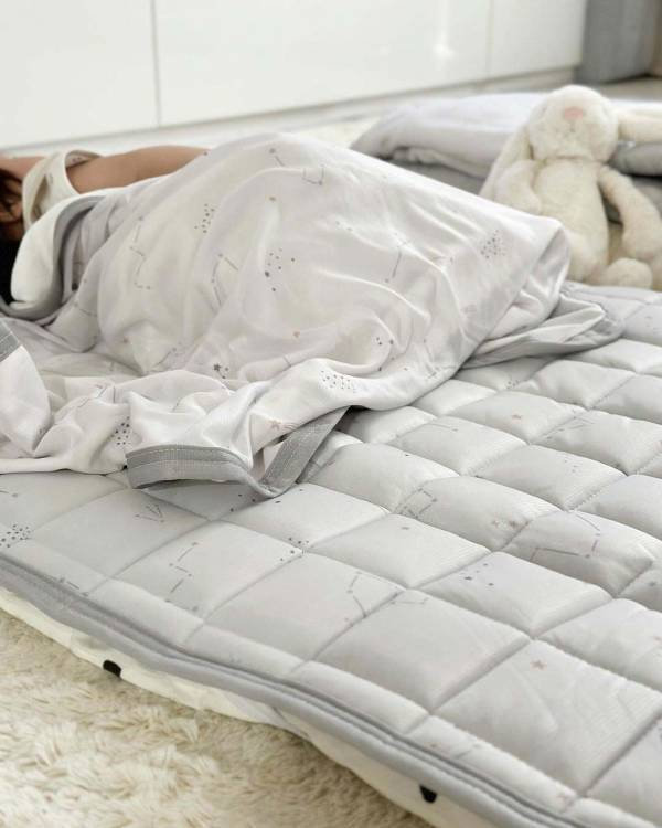 暑がりさんも、ぐっすりおやすみ。夏のお昼寝にぴったりなキッズひんやり寝具のはなし【インスタグラマーさんのもの選び】[PR]