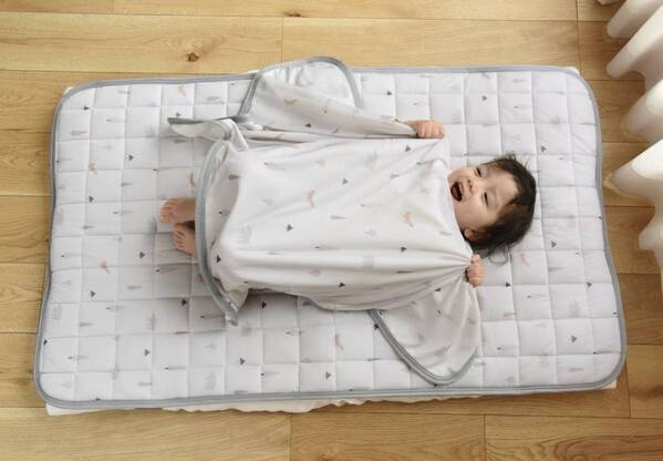 暑がりさんも、ぐっすりおやすみ。夏のお昼寝にぴったりなキッズひんやり寝具のはなし【インスタグラマーさんのもの選び】[PR]