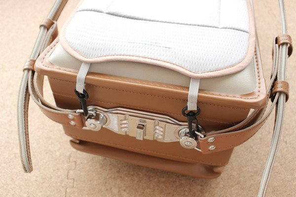 通学の背中汗＆蒸れ対策に。「クッカヤプー　ひんやりランドセルパッド」をプラスワン！[PR]