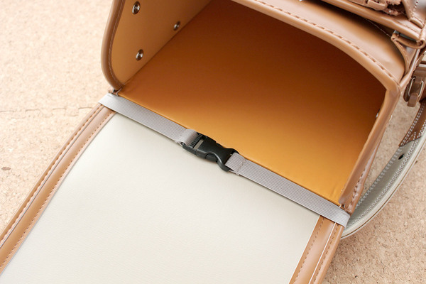 通学の背中汗＆蒸れ対策に。「クッカヤプー　ひんやりランドセルパッド」をプラスワン！[PR]