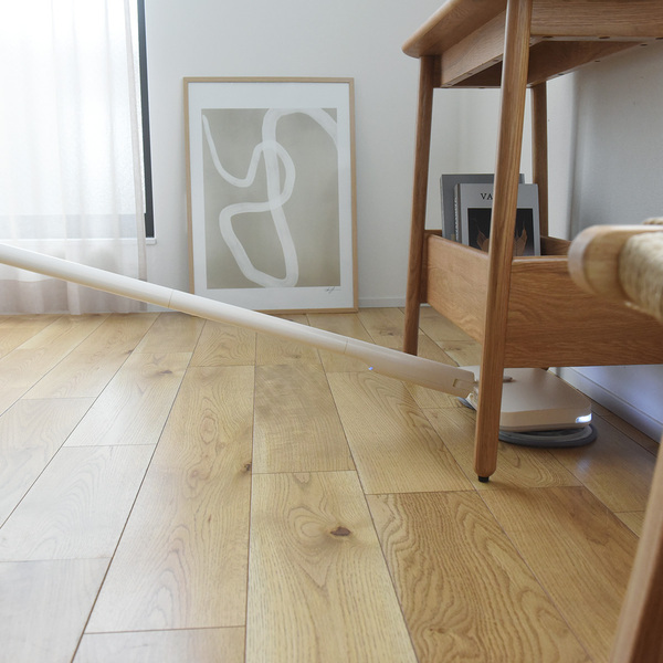 電動モップもコードレスの時代！階段、ベッド下、ペットの後始末、どこでも水拭きス～イスイ[PR]