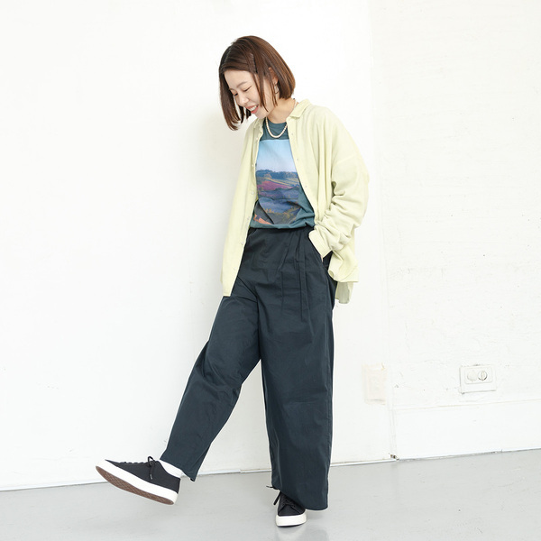 ジメジメ気分を吹き飛ばす！雨を弾く「スカート＆シューズ」をスタッフがコーディネート[PR]