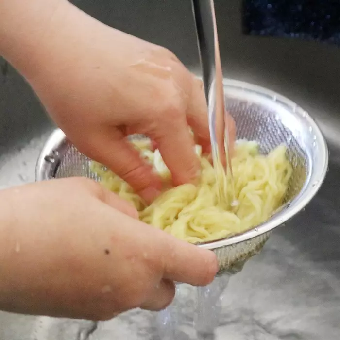 夏の新定番!時短&節約も叶う「冷たい麺弁当」のコツと便利なアイテムをご紹介