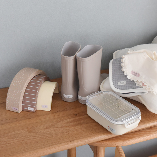 ついに登場！アンジェの北欧風お名前シールに「布に貼れるタイプ」できました[PR]