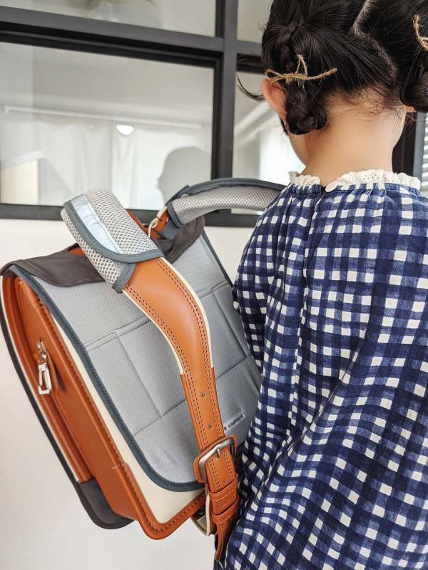 「あるとないとでは全然違う！」薄着の季節、肩に食い込むランドセルの負担を軽減【インスタグラマーさんのもの選び】[PR]