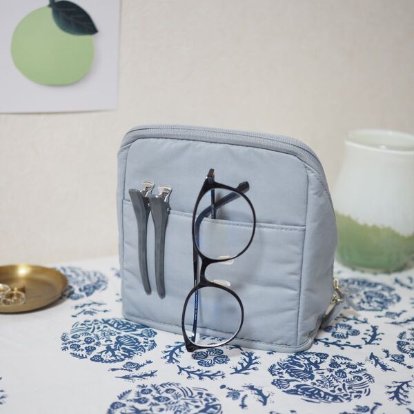 化粧のロスタイム失くなるかも？『ひと目でコスメが分かるポーチ』のスタッフレポ[PR]