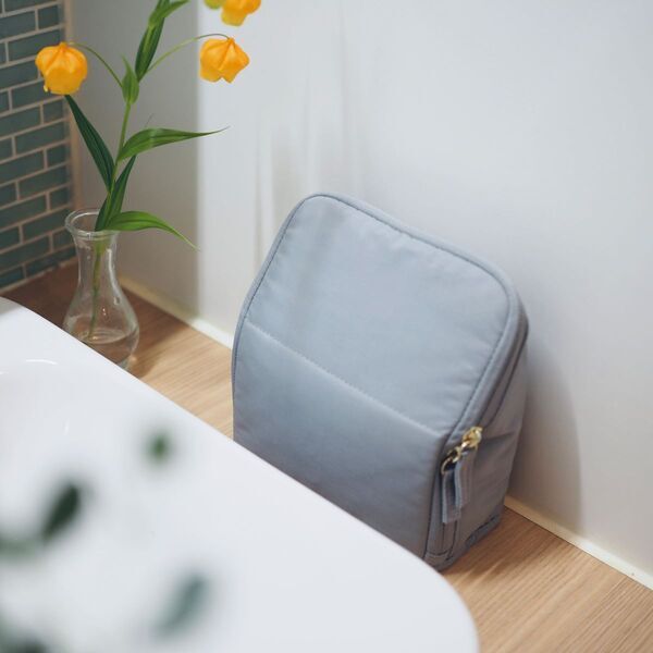 化粧のロスタイム失くなるかも？『ひと目でコスメが分かるポーチ』のスタッフレポ[PR]