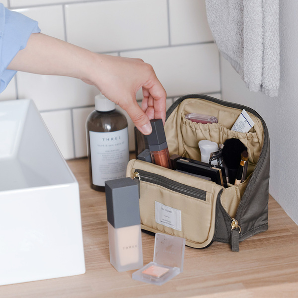 化粧のロスタイム失くなるかも？『ひと目でコスメが分かるポーチ』のスタッフレポ[PR]