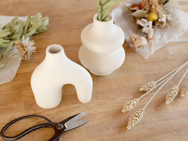 もっと気ままに。「オブジェにもなるフラワーベース」で、ゆるりと緑のある暮らし[PR]