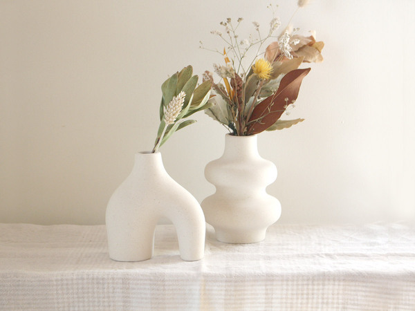 もっと気ままに。「オブジェにもなるフラワーベース」で、ゆるりと緑のある暮らし[PR]