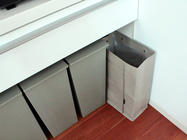 資源ゴミから日用品まで。家中の生活感をスタイリッシュに隠す「bon momentペーパーダストボックス」[PR]