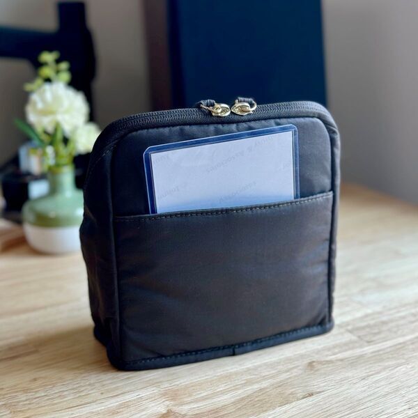 「こんな使い方もできるんです！」化粧ポーチの新しい使い道をスタッフがご紹介[PR]