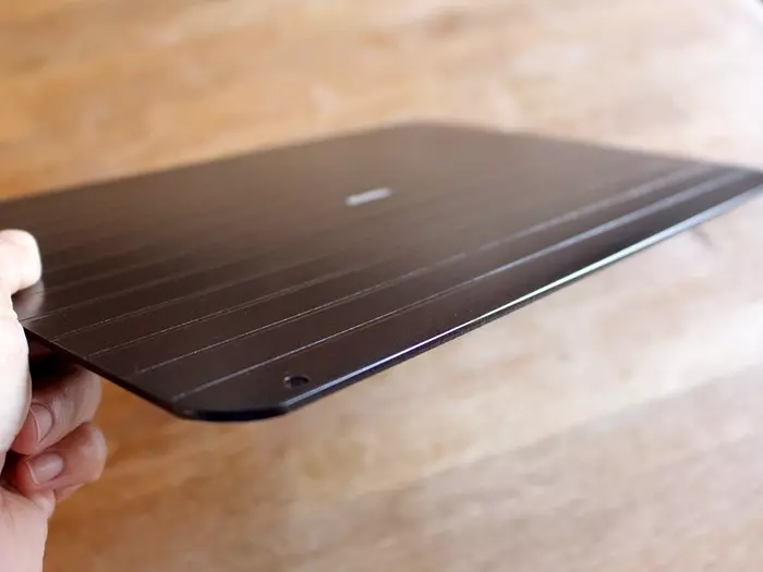 「解凍するの忘れた!」もう慌てない。みるみる自然解凍できる不思議なプレート