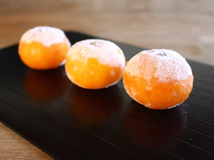 「解凍するの忘れた!」もう慌てない。みるみる自然解凍できる不思議なプレート