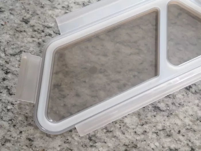 夏休みのキッズ弁当に!詰めるだけでおにぎり弁当が完成する、フードマンの薄型お弁当箱