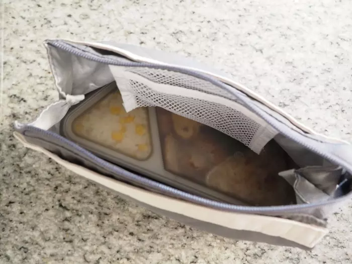 夏休みのキッズ弁当に!詰めるだけでおにぎり弁当が完成する、フードマンの薄型お弁当箱