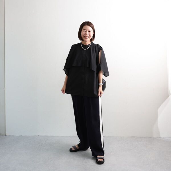 どのブラウスで出かけよう？秋口まで活躍するトップス3選をスタッフコーディネート[PR]