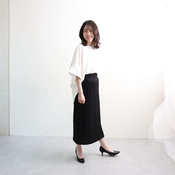 どのブラウスで出かけよう？秋口まで活躍するトップス3選をスタッフコーディネート[PR]