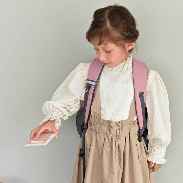 ガチャガチャ好きキッズも交通系ＩＣカードデビューにも。新作お財布＆定期入れがリニューアル登場！[PR]